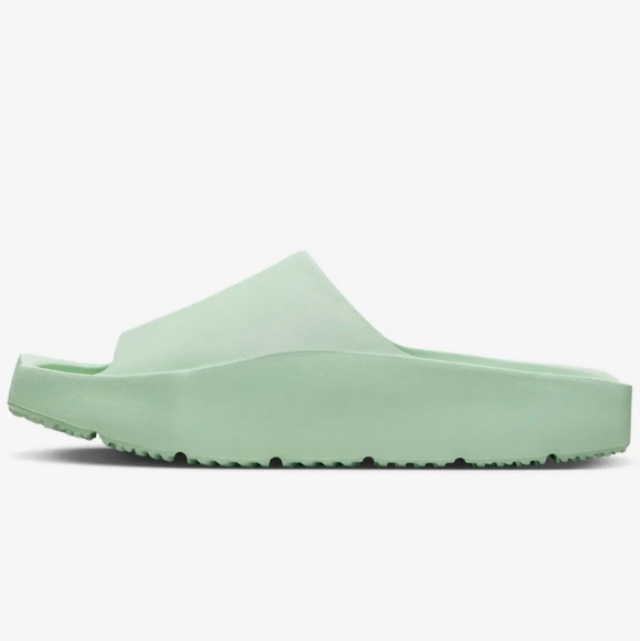 Women Jordan sage foam slides. - Picture 2 of 3